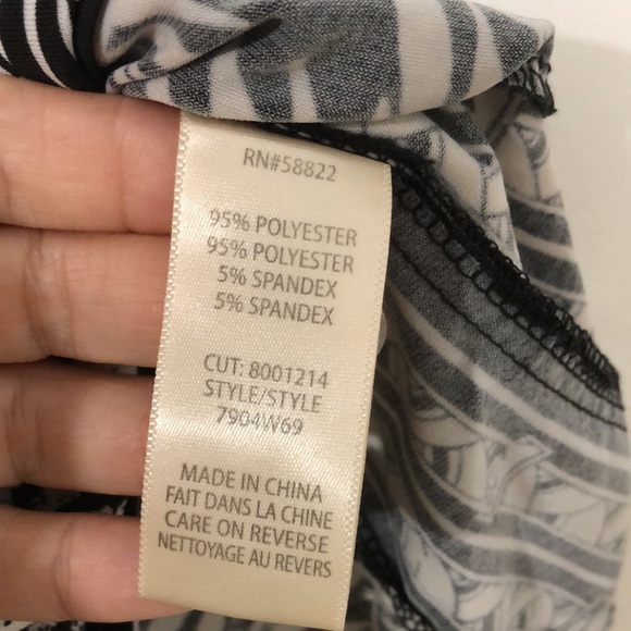 Like new! - MAX STUDIO Sleeveless Dress w/Stretch - Picture 8 of 10